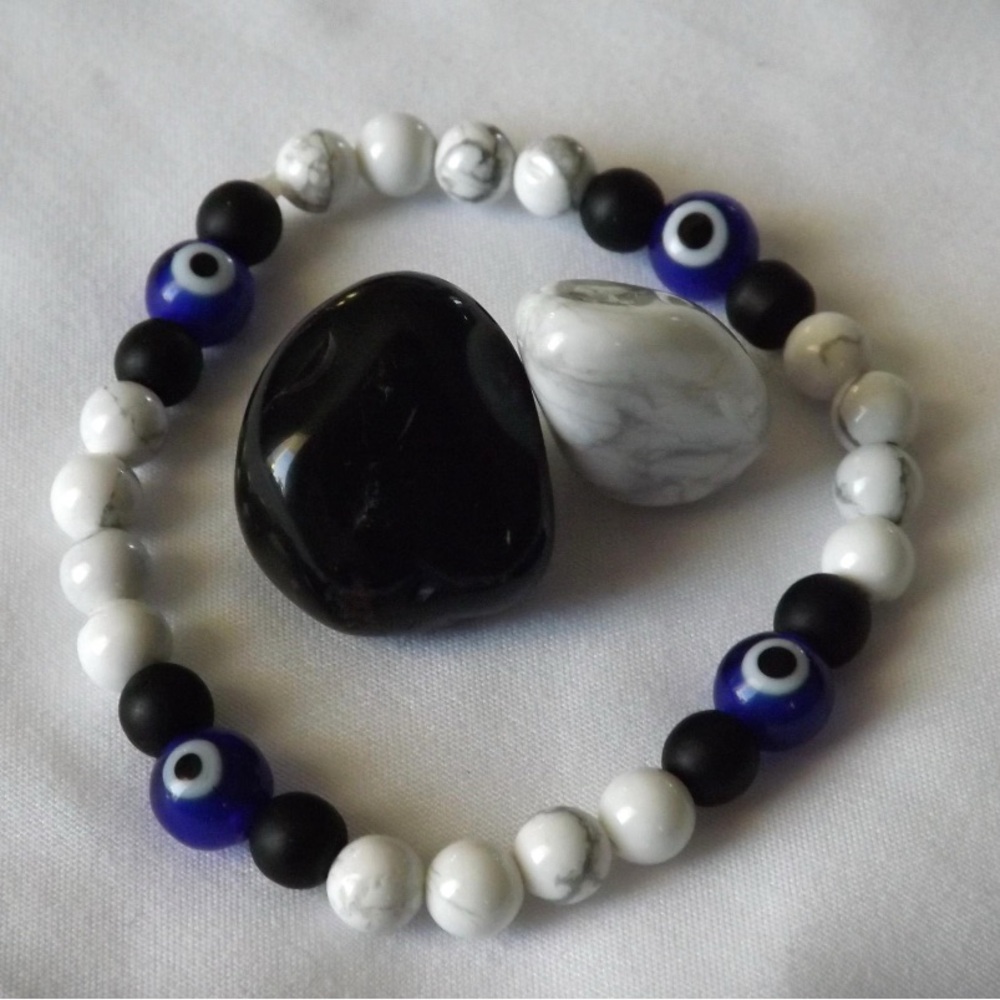 Howlite & Onyx Evil Eye Bracelet (6mm beads)